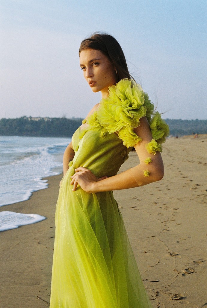 ELISA D.